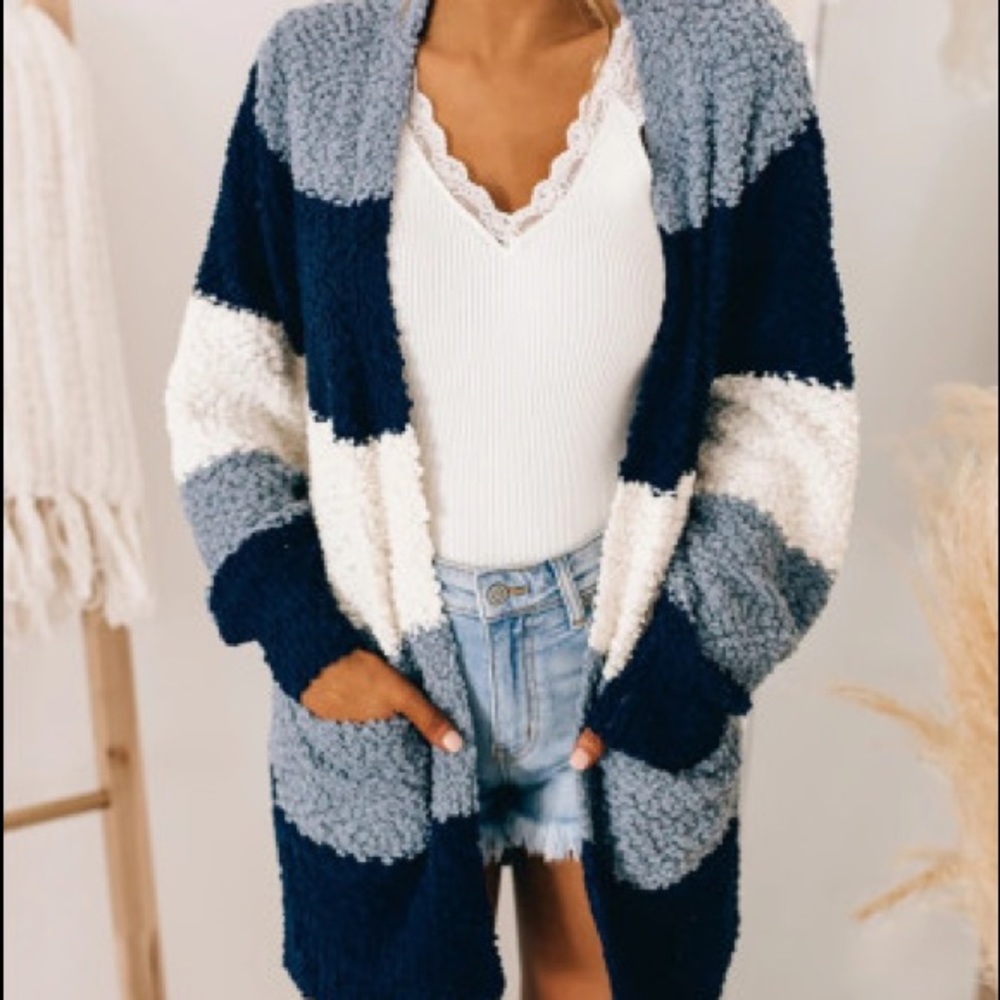 Blue Colorblock Popcorn Knit Cardigan
